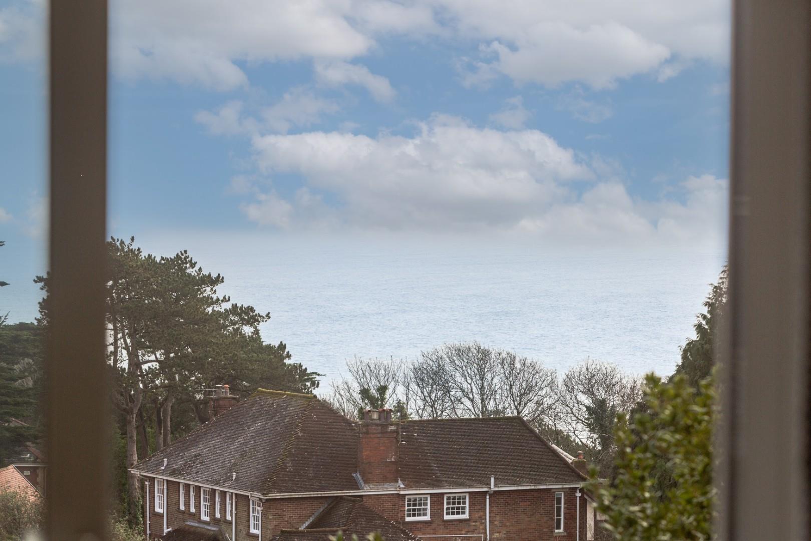 Groves Avenue, Langland, Swansea, SA3 4QX